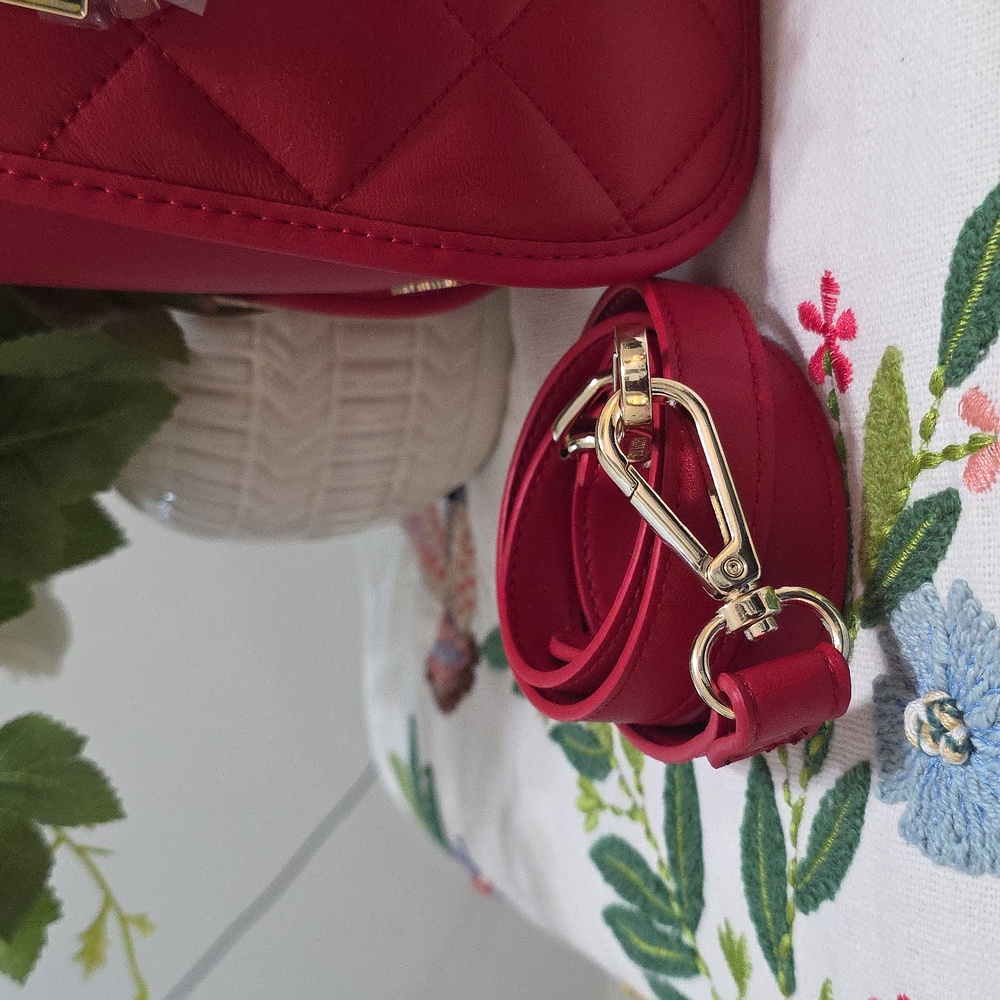 STEVE MADDEN Red Quilted Satchel with Chain Detail - Picture 3 of 9
